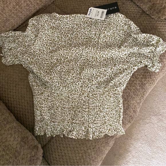 Cropped Floral Blouse - Picture 2 of 3